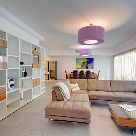 Seaview Apartment In Fort Cambridge, Sliema Esterno foto