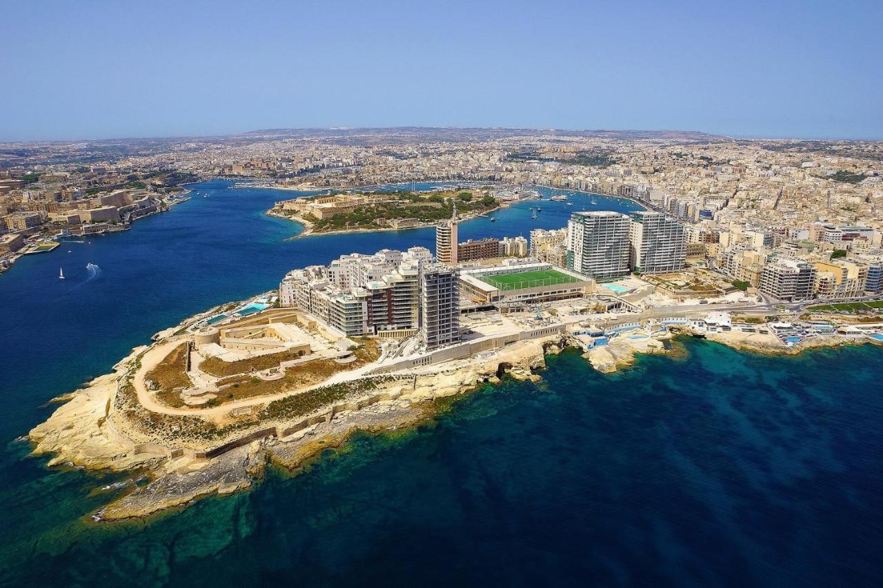 Seaview Apartment In Fort Cambridge, Sliema Esterno foto