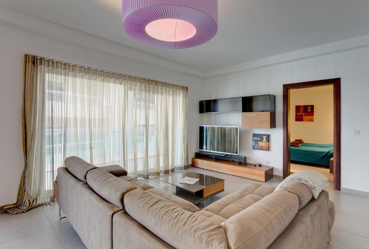 Seaview Apartment In Fort Cambridge, Sliema Esterno foto