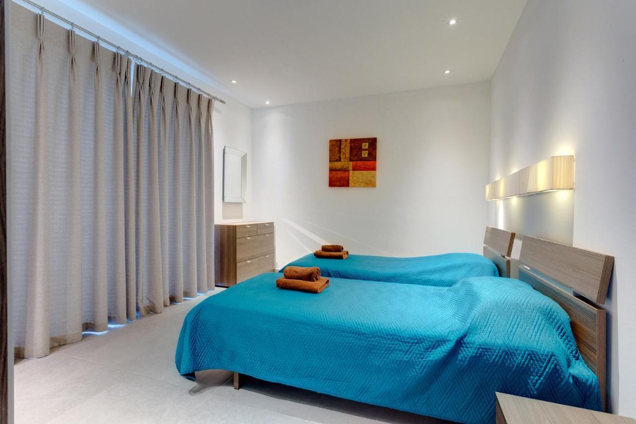 Seaview Apartment In Fort Cambridge, Sliema Esterno foto